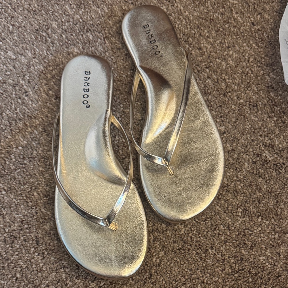 BAMBOO Women's Metallic Gold Sandals